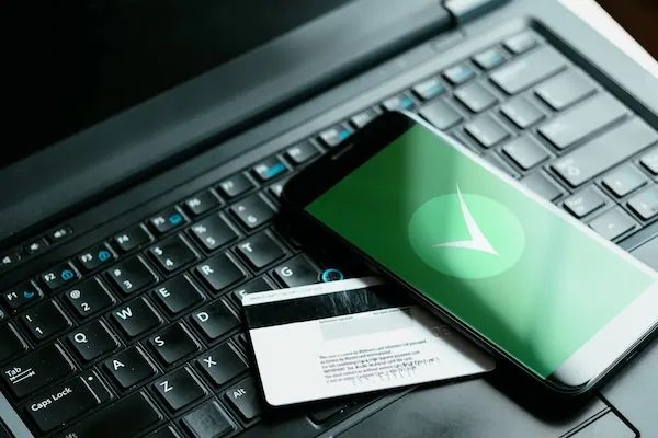 Checagem-de-telefones-nas-operadoras-entenda-como-validar-a-titularidade-diretamente-nas-operadoras-e-bloquear-cadastros-suspeitos-think-data
